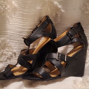 Express Women's Black Wedge Sandals